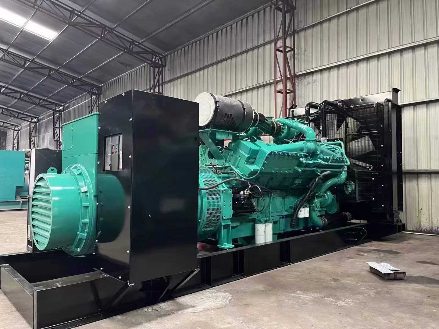 云县如何降低 800kW 柴油发电机输出电流的波动？
