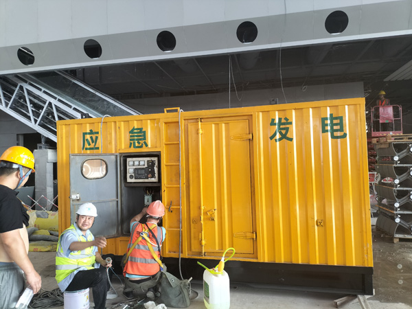 云县怎样判断空气滤清器是否需要更换？